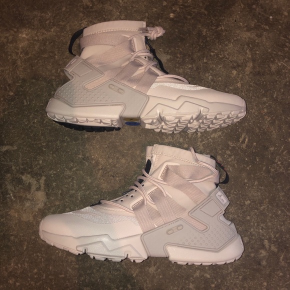 ***SOLD*** Nike Air Huarache Gripp ‘Desert Sand’ - Picture 2 of 8
